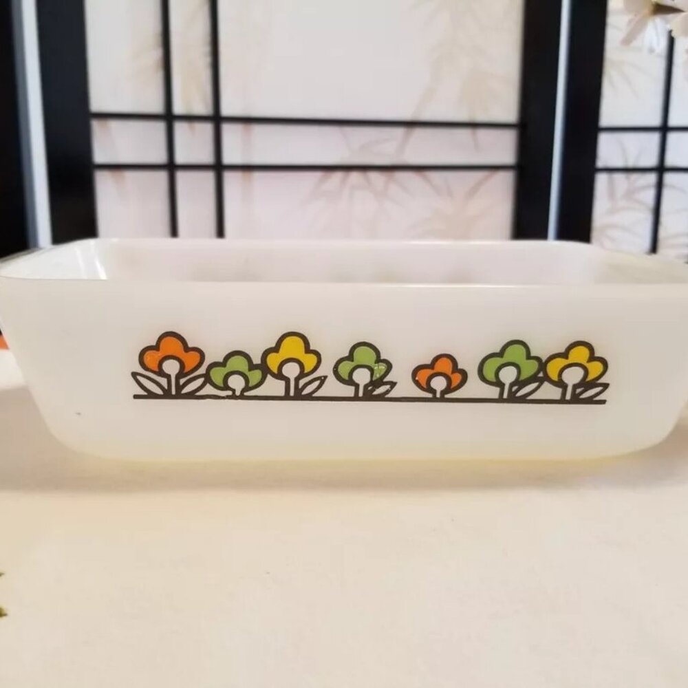 Rare Anchor Hocking Fire-King #432 Mod Summerfield Flowers Casserole Dish 1.5qt